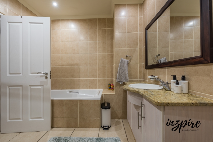 4 Bedroom Property for Sale in Pinnacle Point Golf Estate Western Cape